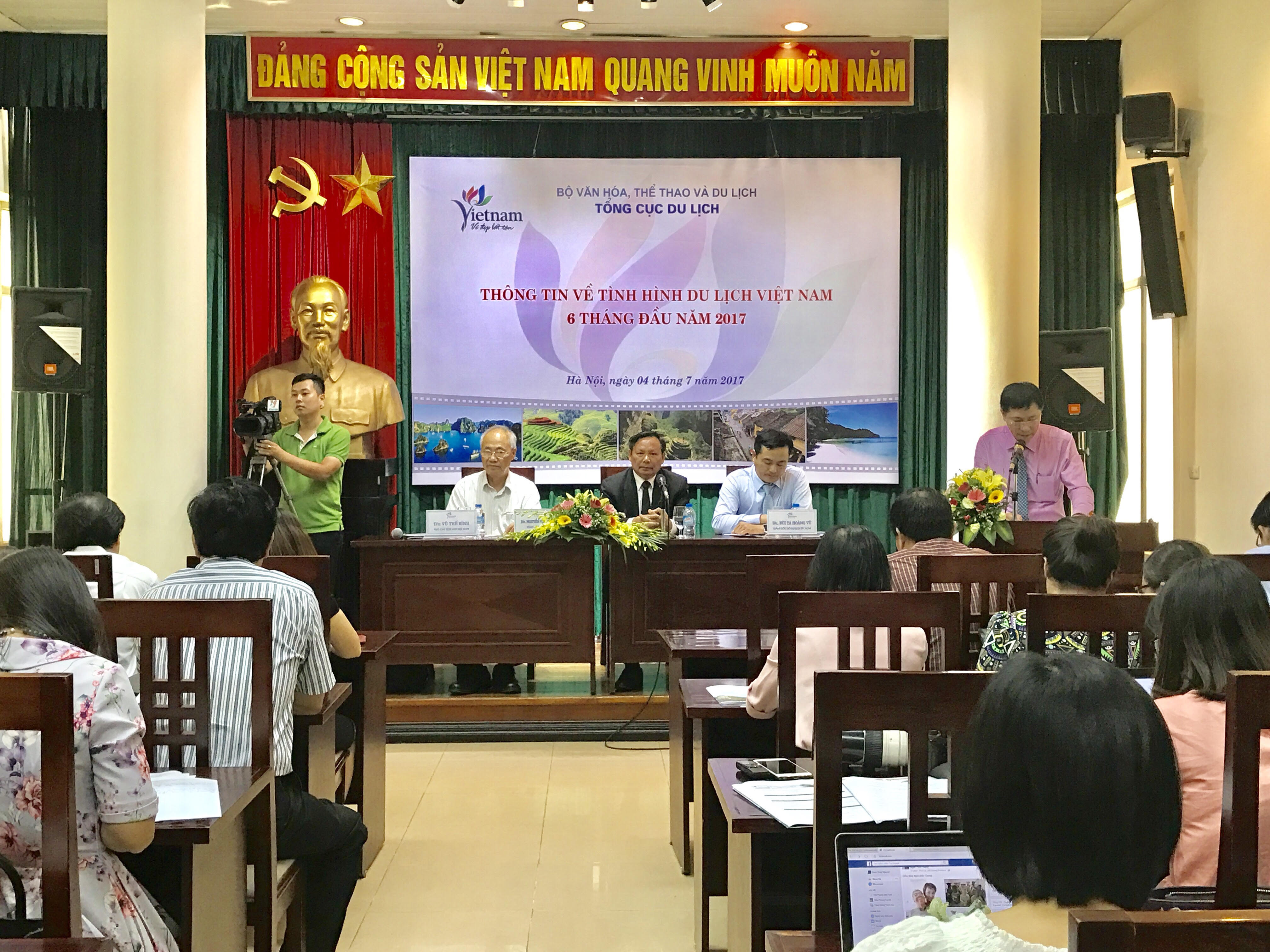 Du lịch Việt Nam tăng trưởng ấn tượng trong 6 tháng đầu năm 2017